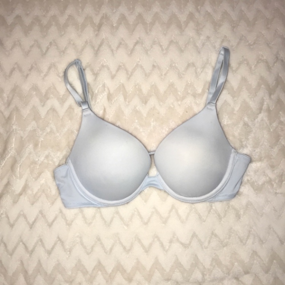 Victoria secret baby blue bra. 32A PUSH UP